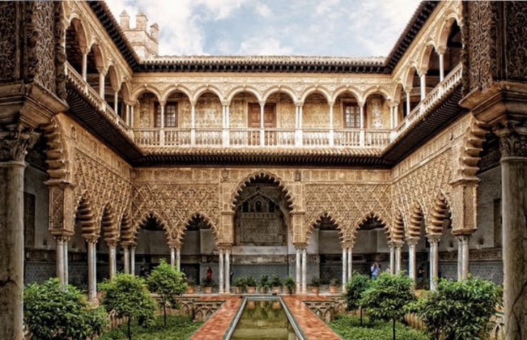 Alcazar courtyard